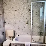 阿尔法酒店