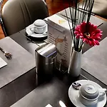 阿尔法酒店 酒店 3*